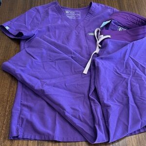 Figs Vivid Purple Scrub Ensemble